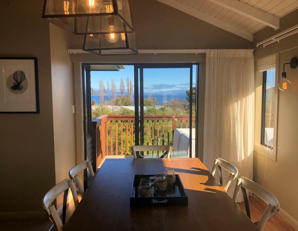 Kinloch Lakeview Lodge - Taupo Екстериор снимка